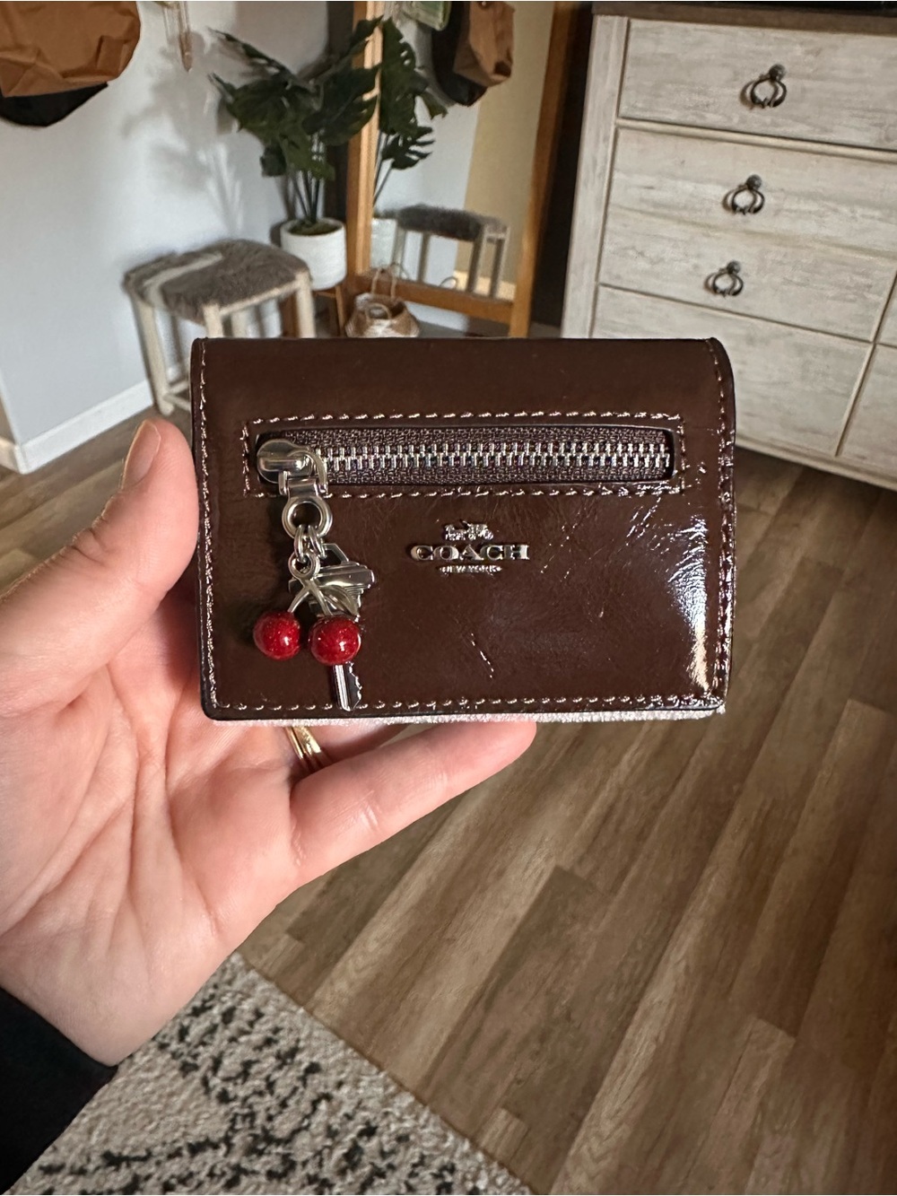 NWT Coach Card Case With Charms in maple/silver - Picture 3 of 6